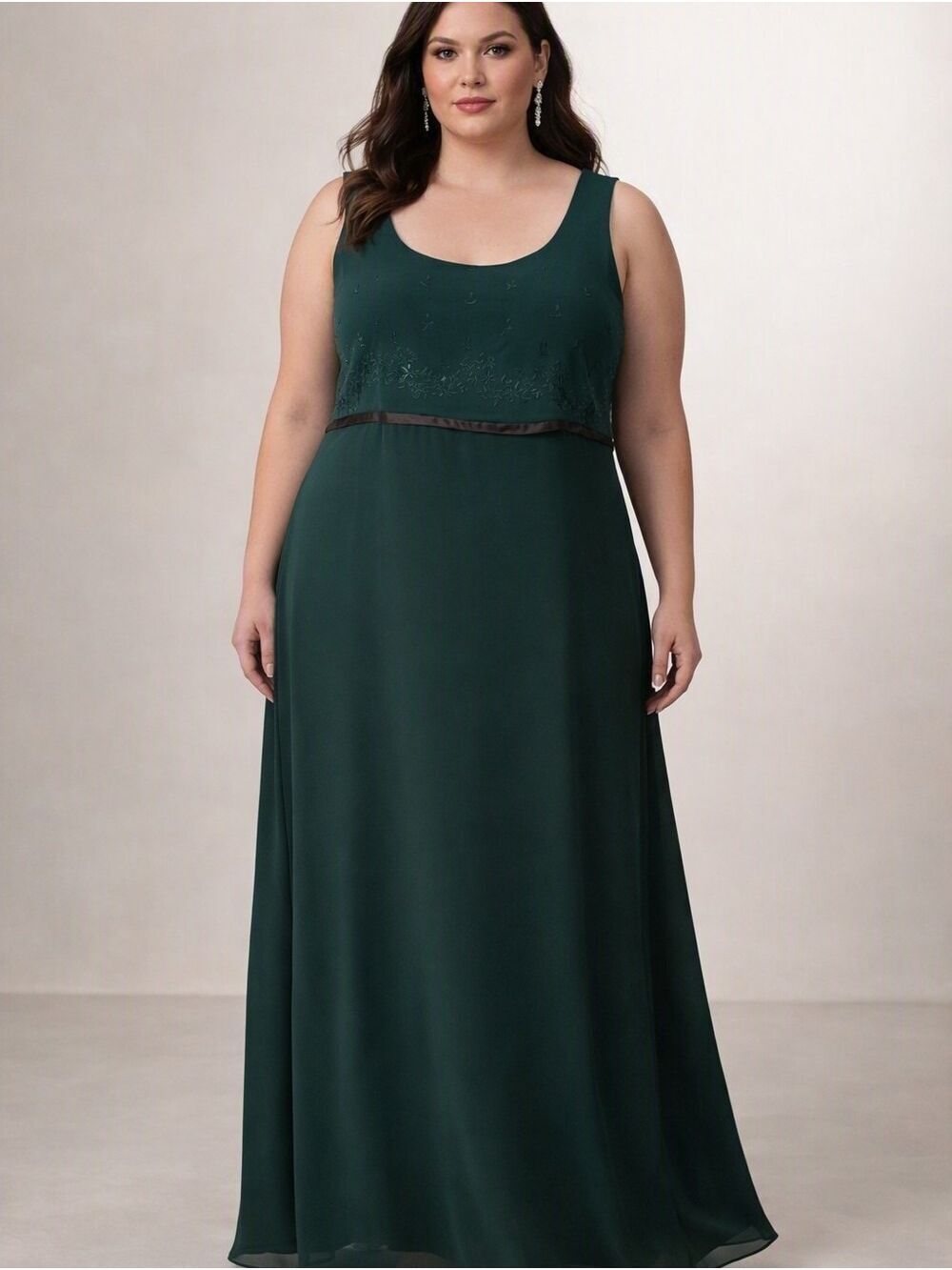 Fairweather Vintage Y2K Elegant Dark Green Embroidered Evening Dress. Size 22